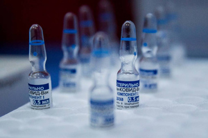 В регионы поставят около 4 миллионов доз вакцины "Спутник лайт"