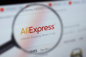 "Золотые" перчатки: Житель Перми подал в суд на AliExpress за ошибочно списанные 109 тысяч рублей