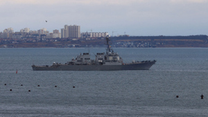 В Чёрном море силы Минобороны РФ начали наблюдение за американским эсминцем Ross
