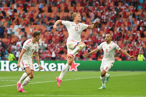 Наши обидчики не могут остановиться: Дания разнесла Уэльс и вышла в четвертьфинал Евро-2020