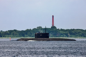 Новейшая подлодка "Магадан" вышла в Балтийское море для ходовых испытаний
