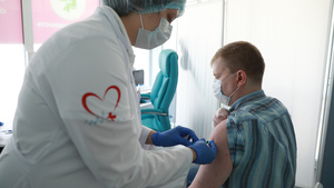 В Кремле заявили о скачкообразном росте спроса на прививки от ковида