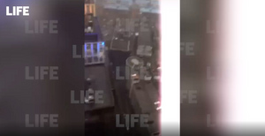 Москвич высунул руку из окна для съёмки эпичного видео, но удар молнии заставил его пожалеть