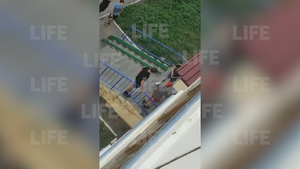 В Саранске мужчина с ножом кидался на детей, которые хотели забрать мяч