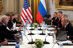 Песков — об отношениях с США после саммита в Женеве: О разрядке пока говорить рано