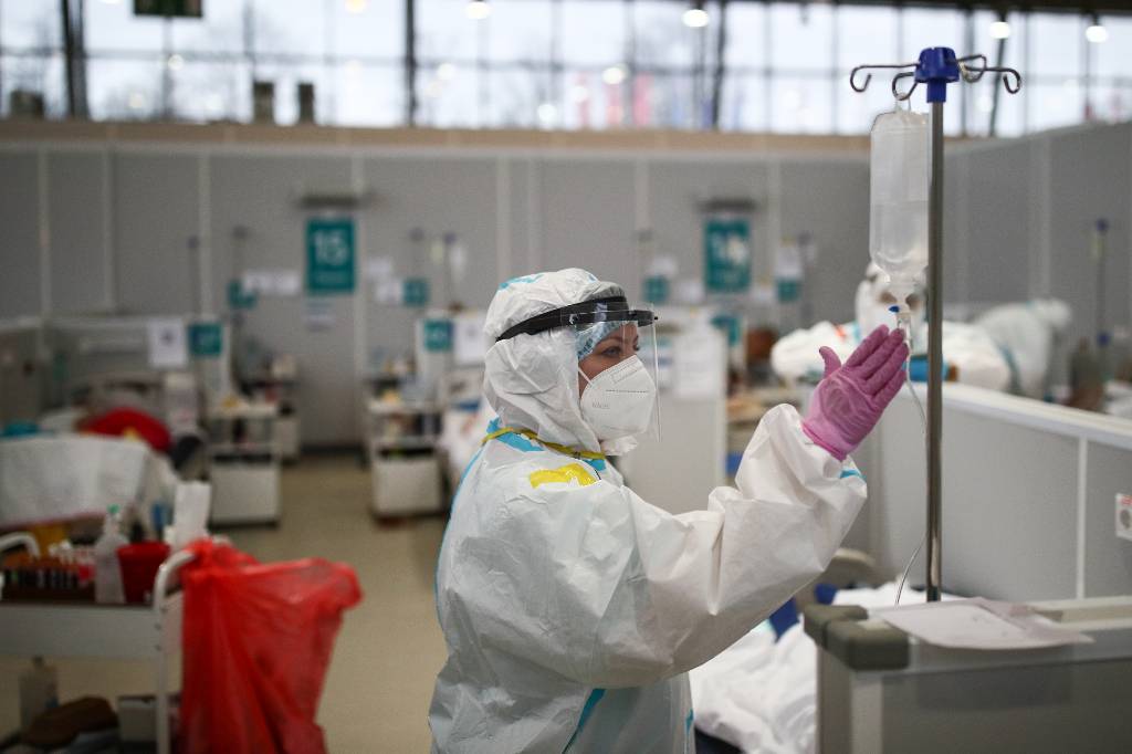 Мурашко ответил на публикацию Times о занижении смертности от коронавируса в России