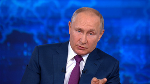 "Люди не могут жить в таких условиях": Путин ужаснулся видео с чёрной водой в домах Пскова и пообещал помочь в решении проблемы