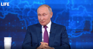 "Надо выглядеть прилично": Путин раскрыл, кто ему крахмалит воротнички и гладит сорочки