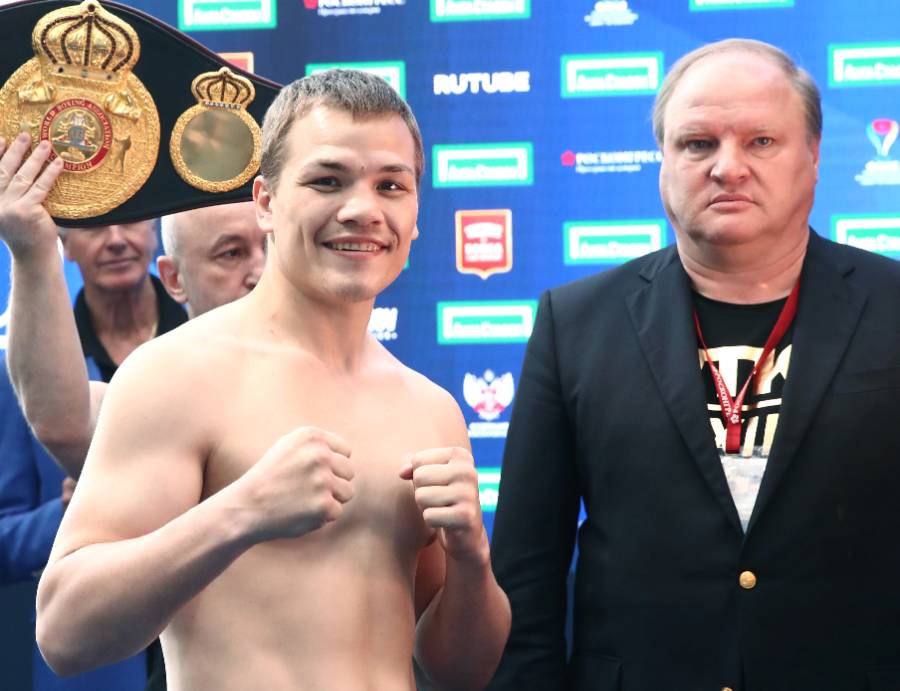 Российский боксёр Фёдор Чудинов защитил золотой титул WBA на турнире в рамках ПМЭФ