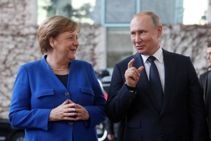 Путин признался, что будет скучать по Меркель после её ухода из политики