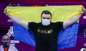 Украинского тяжелоатлета Чумака обвинили в попытке подкупить допинг-офицера