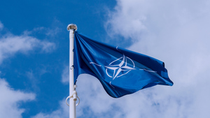 Союз оправдывает существование: зачем НАТО сближает Россию с Белоруссией и Китаем