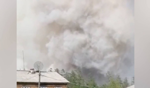 В Якутии лесной пожар вплотную приблизился к жилым посёлкам