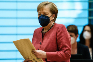 Украина пригласила Меркель на саммит по "возвращению" Крыма