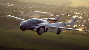 "Приземлился и превратился в спорткар": Летающий автомобиль AirCar совершил первый в мире междугородний полёт