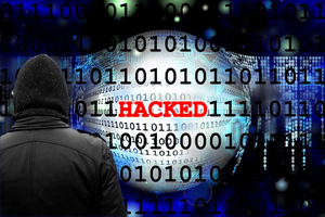 Спецслужбы Британии и США обвинили ГРУ в сотнях кибератак по всему миру за два года