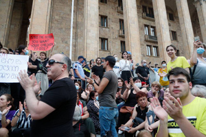 В Грузии протестующие потребовали отставки премьер-министра