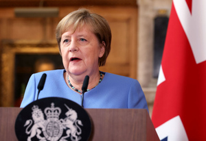 Меркель заверила, что Берлин воспринимает всерьёз тревогу Киева насчёт транзита газа