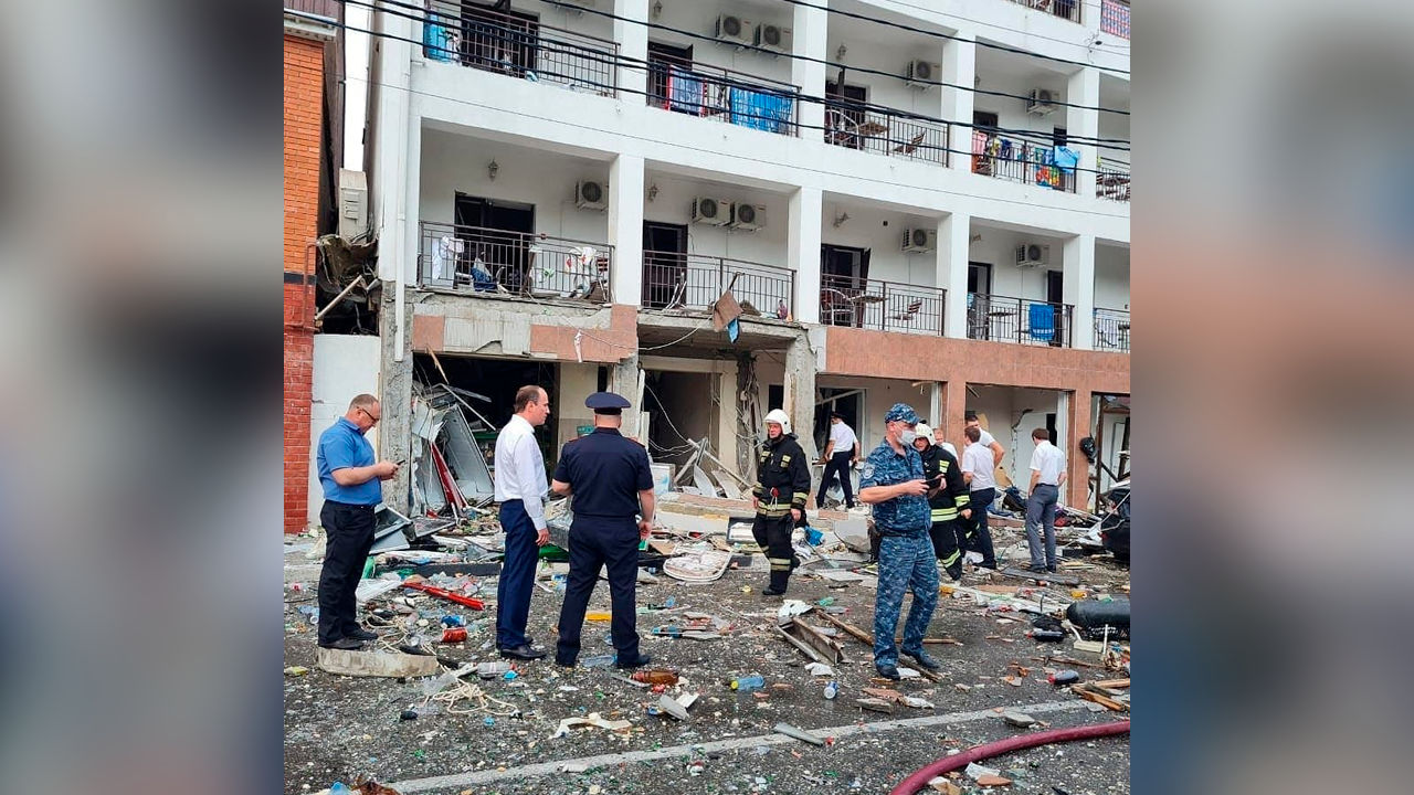 В Геленджике после взрыва газа в отеле ввели режим ЧС для некоторых улиц