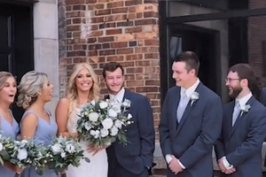 Свадебный фотограф дважды перепутала имя невесты, и вот почему её реакция оказалась такой странной