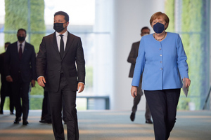 "У нас разные взгляды": Зеленский оценил итоги переговоров с Меркель по "Северному потоку – 2"