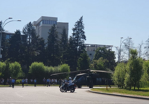 Вертолёт ВВС США аварийно сел в центре Бухареста прямо на дорогу
