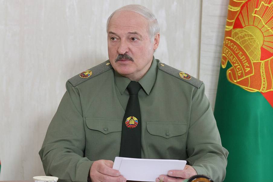 Лукашенко заявил о перехвате беспилотника с взрывчаткой на белорусско-литовской границе 