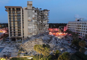 "Скажите ему, чтобы уезжал": Родные пропавших при обрушении дома в Майами не захотели видеть Байдена