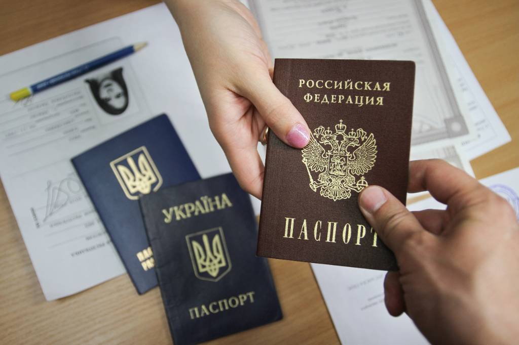 Козак: Почти миллион украинцев получили гражданство России с 2016 по 2020 год