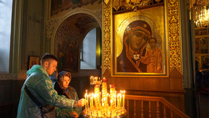 Православные верующие отмечают День Казанской иконы Божией Матери