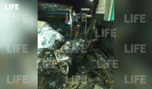 В Нижегородской области водитель врезался в стелу и сгорел заживо. Видео с места происшествия в редакцию Лайфа прислал гражданский журналист через приложение LiveCorr (доступно на Android и iOS)