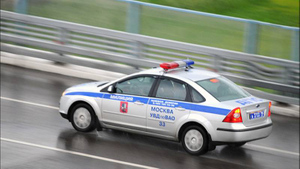 В Москве водитель сбил двух пешеходов и скрылся