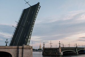 В Петербурге могут запретить движение гидроциклов на Неве