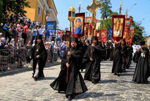 В Киеве проходит многотысячный крестный ход по случаю 1033-летия Крещения Руси