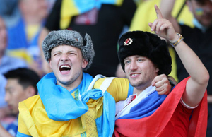 Более 40% украинцев назвали себя одним народом с русскими