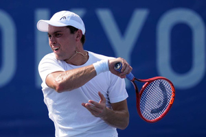 Теннисист Карацев вылетел с олимпийского турнира в Токио в одиночном разряде