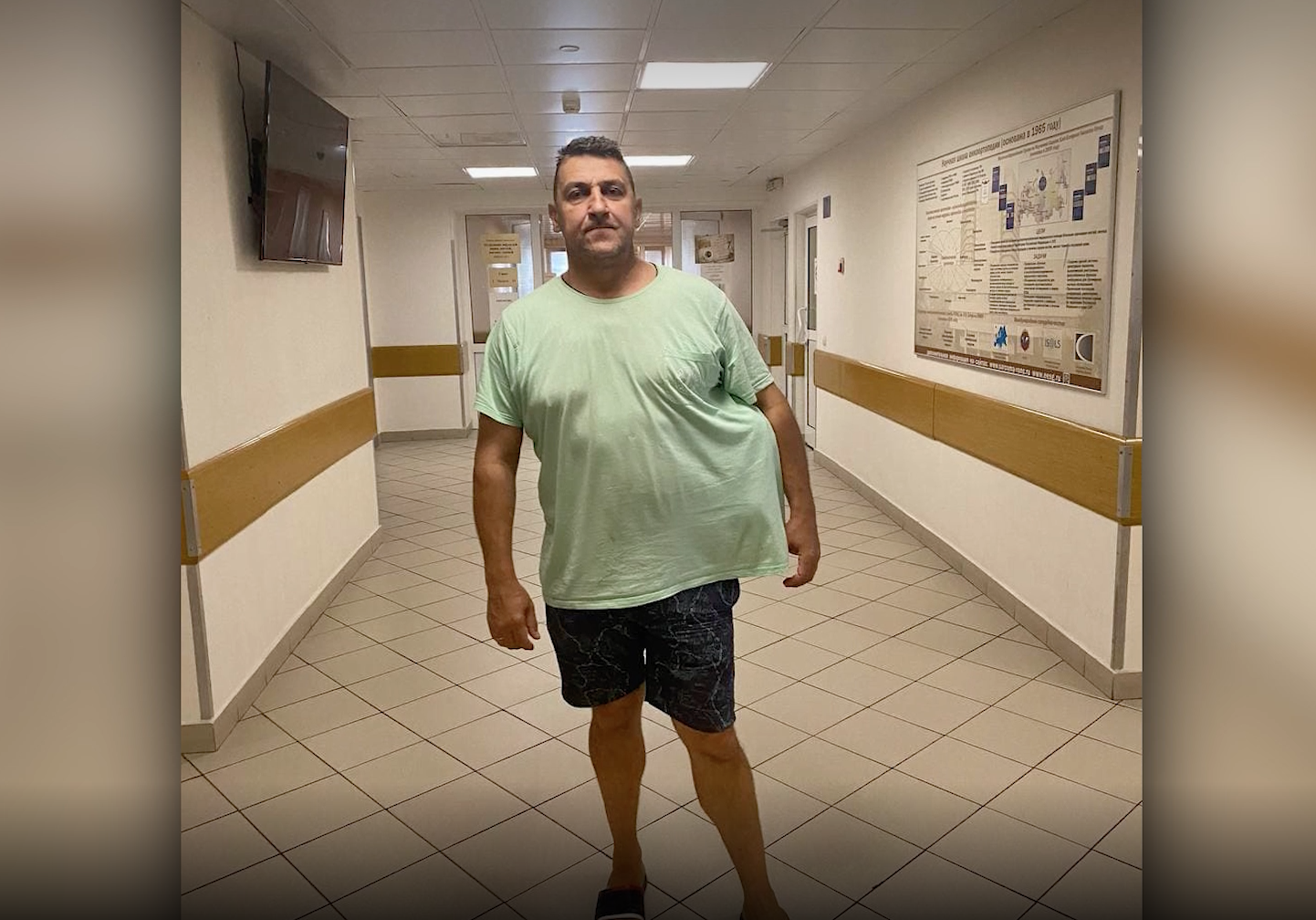 "В кресло даже не влезал": В Москве врачи удалили пациенту опухоль весом 10 килограммов