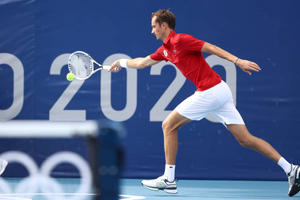 Медведев прошёл в четвертьфинал теннисного турнира на Олимпиаде в Токио
