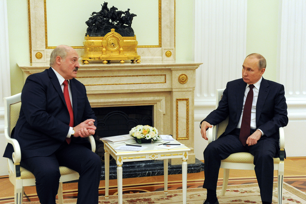 Путин поздравил Лукашенко и жителей Белоруссии с Днём независимости