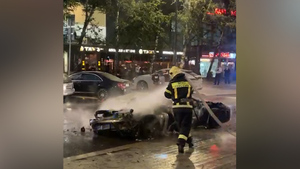 В Москве посреди улицы сгорел Ferrari