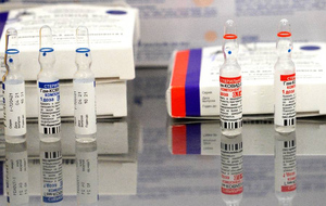 "Дураки запугали": Власти Словакии заявили, что российская вакцина "Спутник V" стала объектом пропаганды в стране