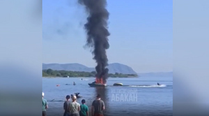 Катер эффектно сгорел на водохранилище под Красноярском