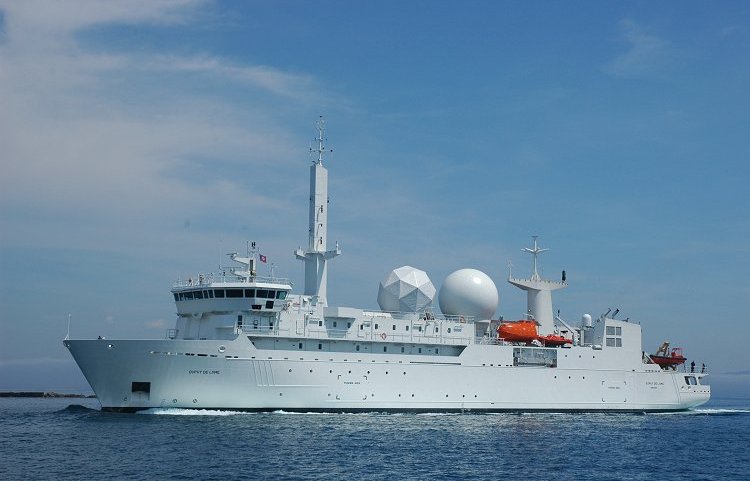 Французский корабль-разведчик вошёл в Японское море, его контролируют российские военные