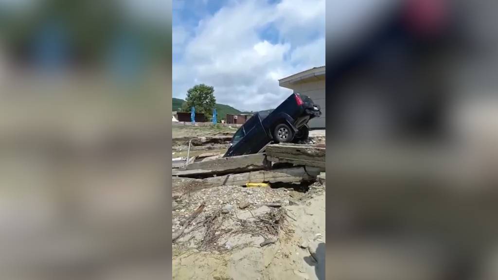 Шокирующие кадры: Жители Кубани показали видео последствий буйства стихии