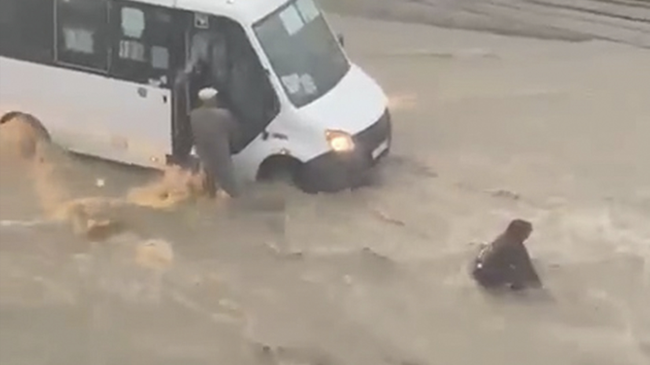 Ливень в дагестане. Махачкала дождь потоп. Потоп в Махачкале. Наводнение в Дагестане. Затопило Дагестан.