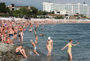 На курорты Кубани с 1 августа пустят непривитых от ковида россиян, но с условием
