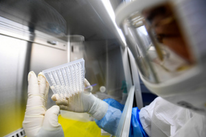Изобретатель антисептика оценил теорию об утечке коронавируса из лаборатории в Ухани