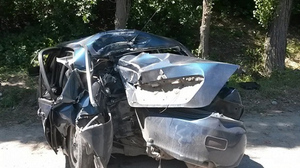 Три человека погибли в лобовом столкновении кроссовера и грузовика на трассе в Нижегородской области
