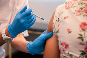 Гинцбург назвал сроки регистрации детской вакцины от коронавируса