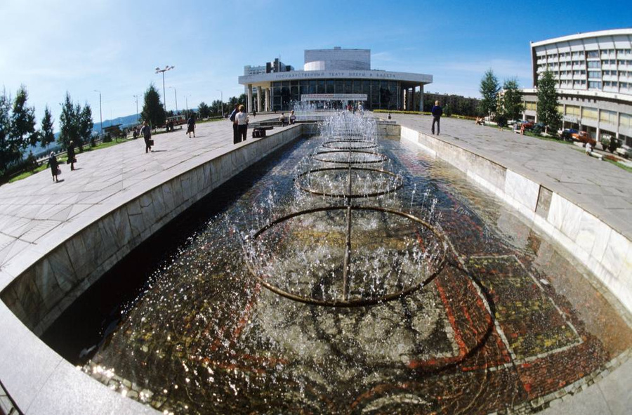 Именно благодаря Петру Пимашкову в Красноярске построили многочисленные фонтаны. Фото © ТАСС / Эдуард Котляков